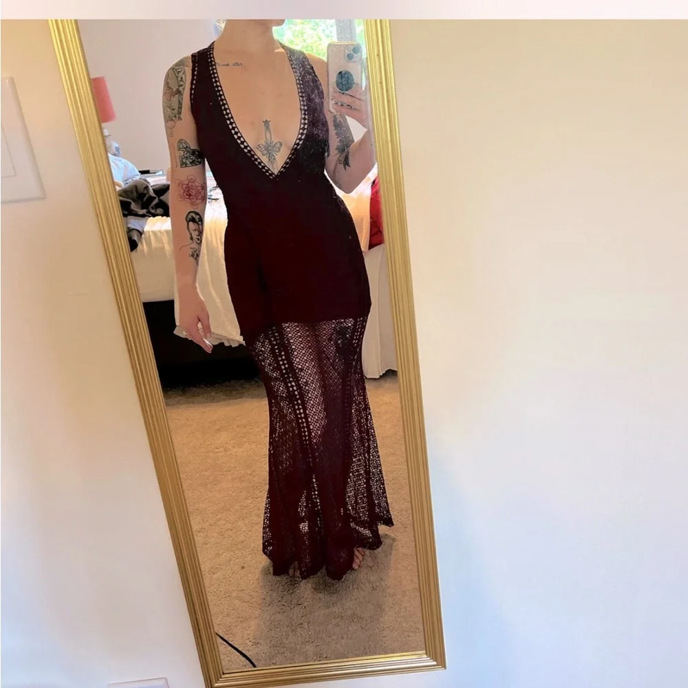 🍷Lulus Burgundy Lace Dress size XS🍷 - Picture 1 of 4